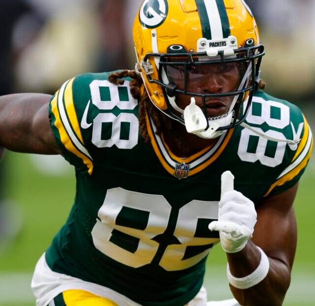 Packers Instant Takeaways: Jordan Love takes over for injured Aaron Rodgers, Packers QB Aaron Rodgers exits Sunday night loss early with ribs injury